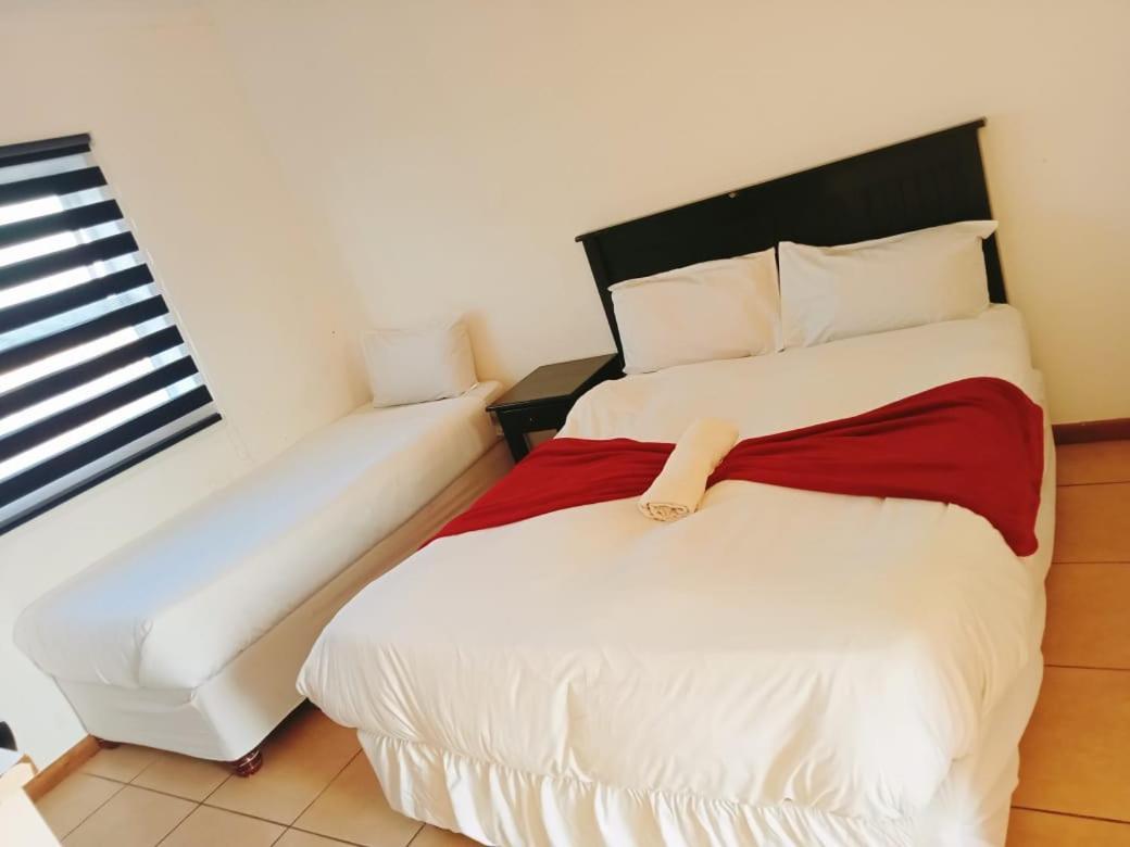 Palm Heaven B&B East London Esterno foto