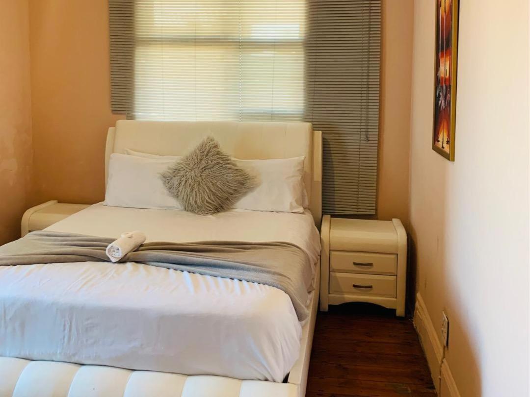 Palm Heaven B&B East London Esterno foto